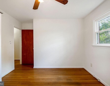 6807 Dean Drive - Photo Thumbnail 16