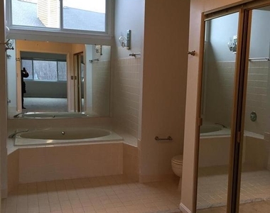11242 Harbor Court - Photo Thumbnail 6