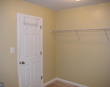 233 Morlyn Drive - Photo Thumbnail 15