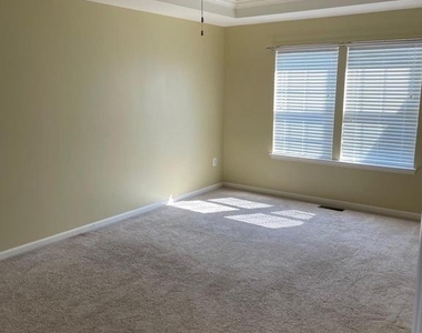 233 Morlyn Drive - Photo Thumbnail 11
