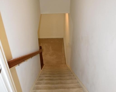 233 Morlyn Drive - Photo Thumbnail 24
