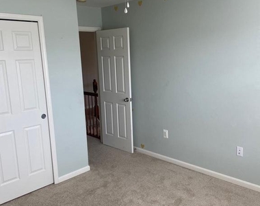 233 Morlyn Drive - Photo Thumbnail 21