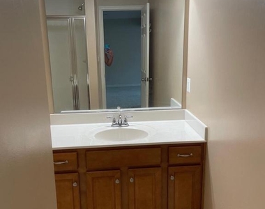233 Morlyn Drive - Photo Thumbnail 28