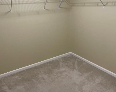 233 Morlyn Drive - Photo Thumbnail 16