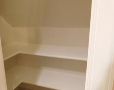 4006 Woodland Drive - Photo Thumbnail 26