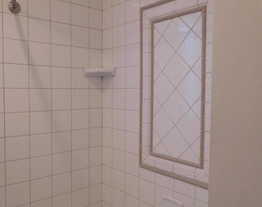 4006 Woodland Drive - Photo Thumbnail 17