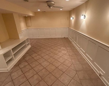 1202 W Abingdon Drive - Photo Thumbnail 15