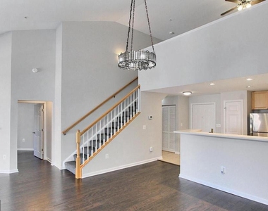 5108 Donovan Drive - Photo Thumbnail 7