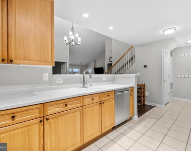 5108 Donovan Drive - Photo Thumbnail 11