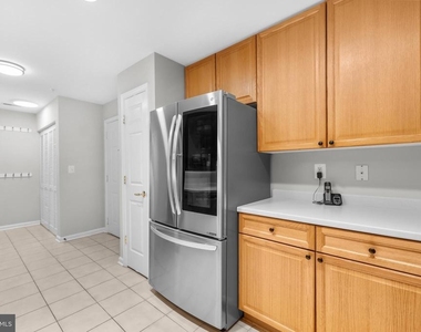 5108 Donovan Drive - Photo Thumbnail 12