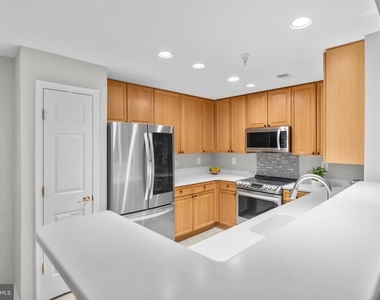 5108 Donovan Drive - Photo Thumbnail 13