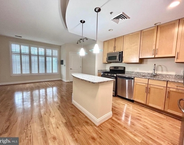 525 N Fayette Street - Photo Thumbnail 2