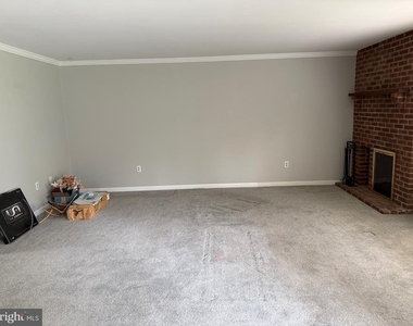 204 Village Road - Photo Thumbnail 5