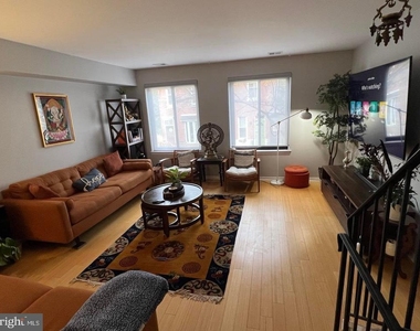 2610 Parrish Street - Photo Thumbnail 3
