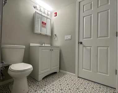 1225 W Dauphin Street - Photo Thumbnail 22