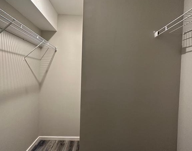 1225 W Dauphin Street - Photo Thumbnail 37