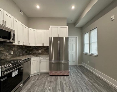 1225 W Dauphin Street - Photo Thumbnail 9