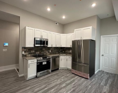 1225 W Dauphin Street - Photo Thumbnail 8