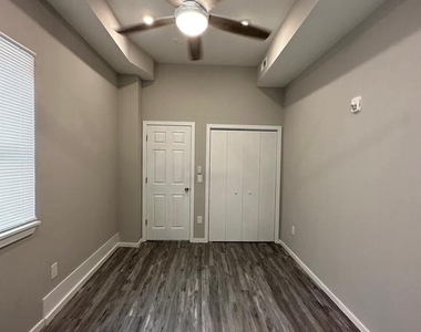 1225 W Dauphin Street - Photo Thumbnail 13