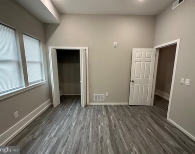1225 W Dauphin Street - Photo Thumbnail 4