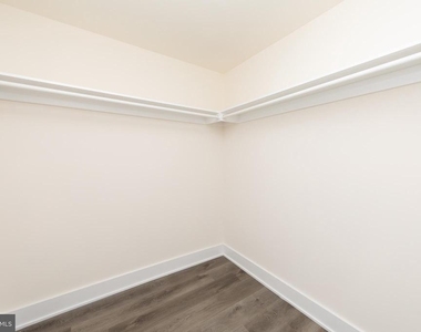 962 N 8th Street - Photo Thumbnail 12