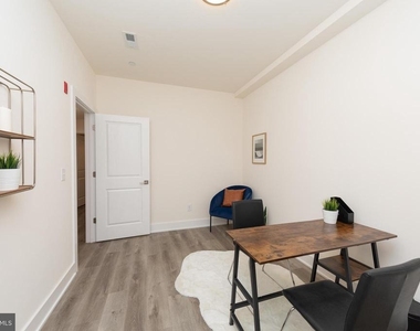 962 N 8th Street - Photo Thumbnail 11