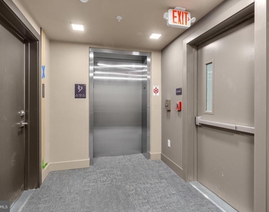 2000 Dreer Street - Photo Thumbnail 22