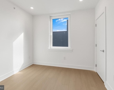 2000 Dreer Street - Photo Thumbnail 17