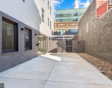 2000 Dreer Street - Photo Thumbnail 36