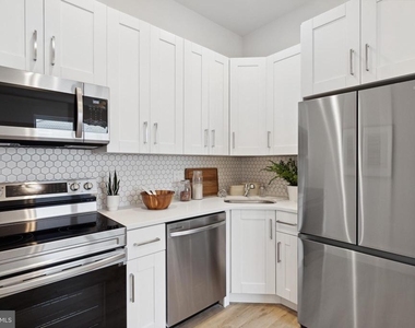1330 S Patton Street - Photo Thumbnail 8