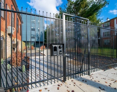 1330 S Patton Street - Photo Thumbnail 14