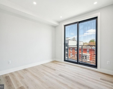 3748-9 Lancaster Avenue - Photo Thumbnail 16