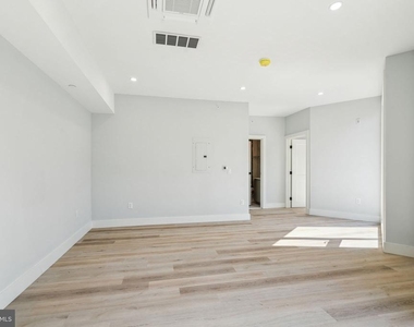 3748-9 Lancaster Avenue - Photo Thumbnail 13