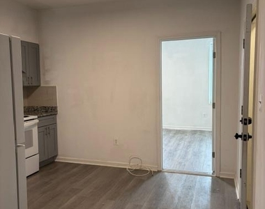 1020 Fairmount Avenue - Photo Thumbnail 2