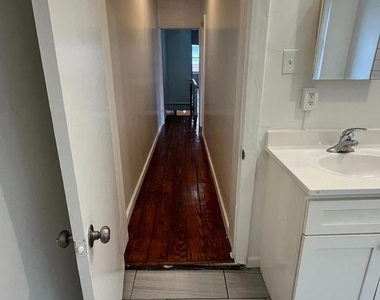 2823 Amber Street - Photo Thumbnail 15