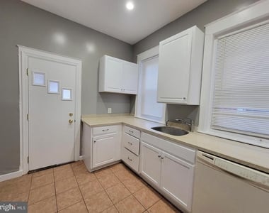 4554 N Smedley Street - Photo Thumbnail 6