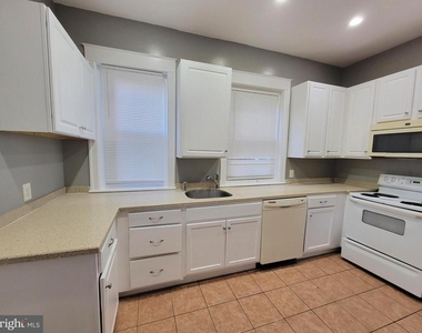 4554 N Smedley Street - Photo Thumbnail 5