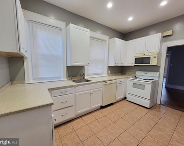 4554 N Smedley Street - Photo Thumbnail 3