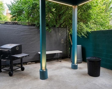 2925 N Marshall Street - Photo Thumbnail 18