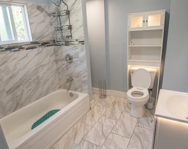2925 N Marshall Street - Photo Thumbnail 9