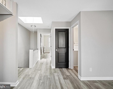 6518 Belmar Street - Photo Thumbnail 3