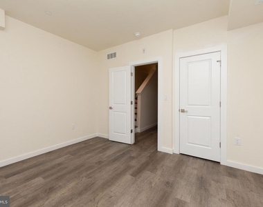 1500 N Randolph Street - Photo Thumbnail 7