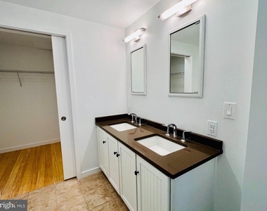 520 Carpenter Lane - Photo Thumbnail 11
