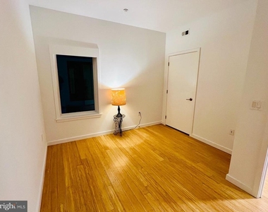 520 Carpenter Lane - Photo Thumbnail 13