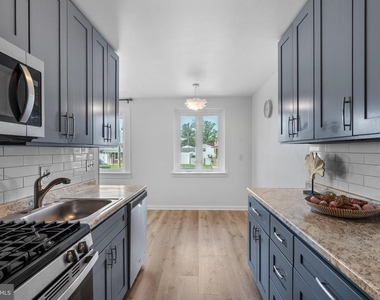 615 Sherrie Road - Photo Thumbnail 5