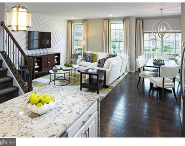 17 Nottingham Lane - Photo Thumbnail 2