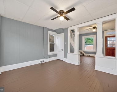 24 E 5th Street - Photo Thumbnail 6