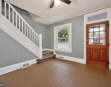 24 E 5th Street - Photo Thumbnail 3