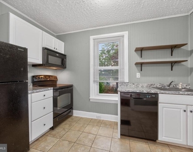 24 E 5th Street - Photo Thumbnail 9