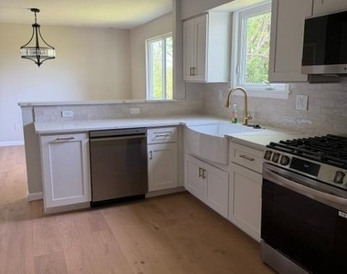 12 Wren Road - Photo Thumbnail 7
